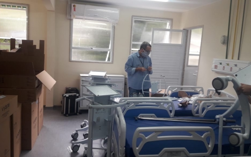 Novos respiradores comprados para uso no Hospital Municipal Raul Sertã são testados nesta segunda, dia 15