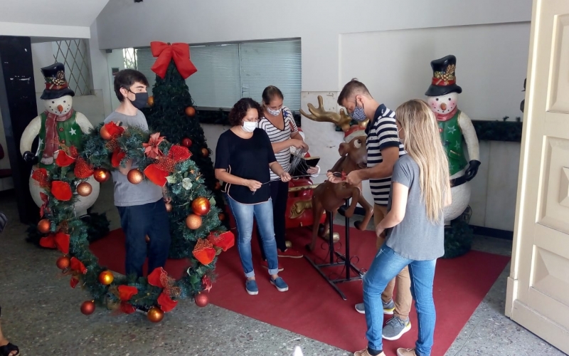 Decoração de Natal está sendo iniciada pela Prefeitura de Nova Friburgo